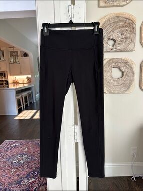 Vuori Black Reflective Logo Leggings